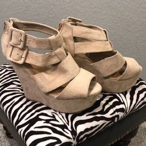 Tan Sandal Wedges